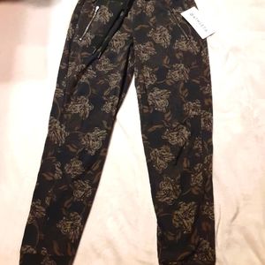 NEW Athleta Trekkie North Printed Jogger, Terra Firma Olive SIZE 0  #657666